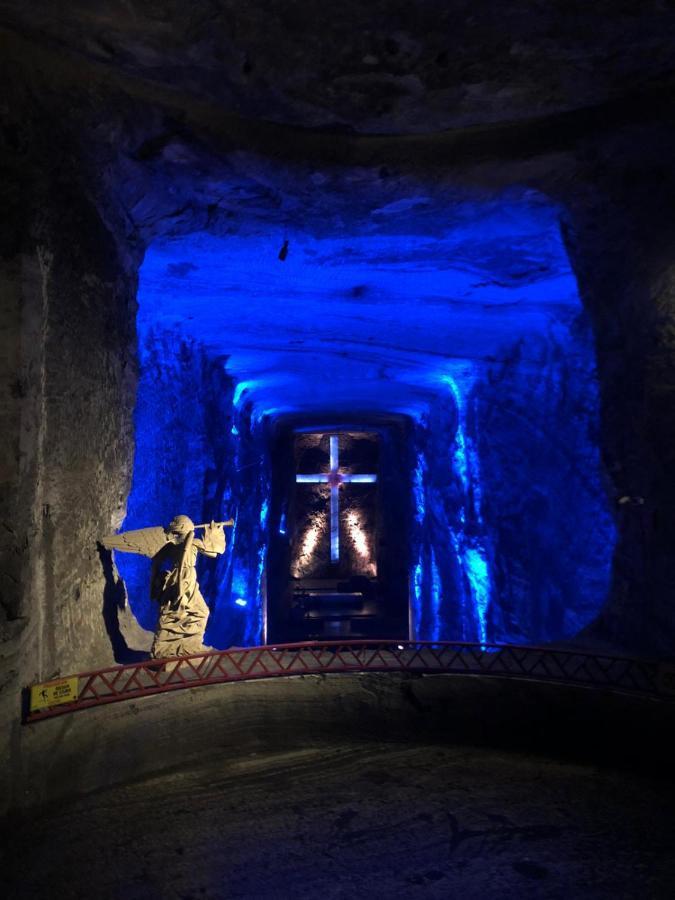 Hostal La Fulana Zipaquirá エクステリア 写真